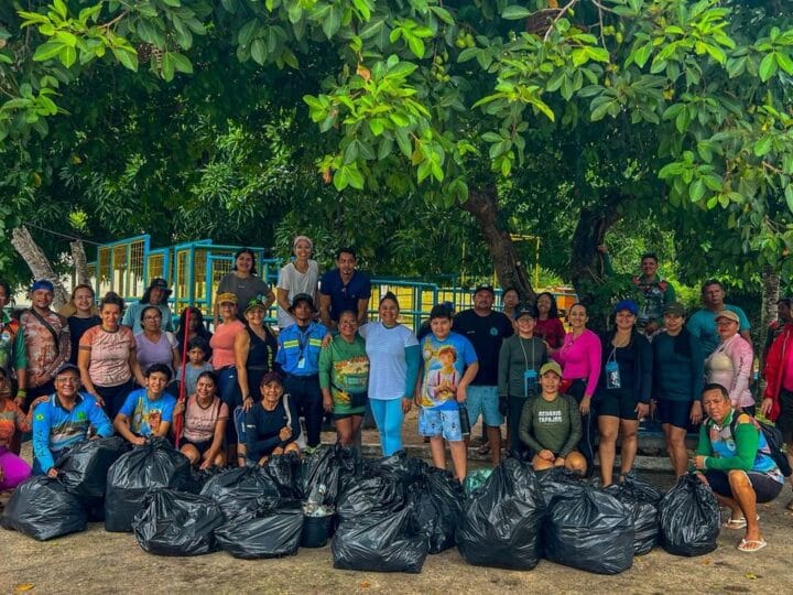 Mobilização Comunitária em Alter do Chão Destaca Descarte Irregular de Resíduos