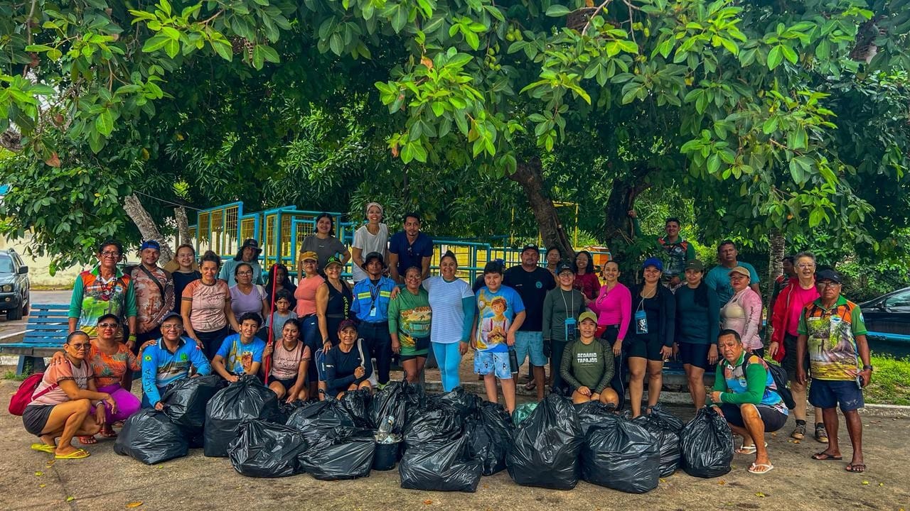 Mobilização Comunitária em Alter do Chão Destaca Descarte Irregular de Resíduos