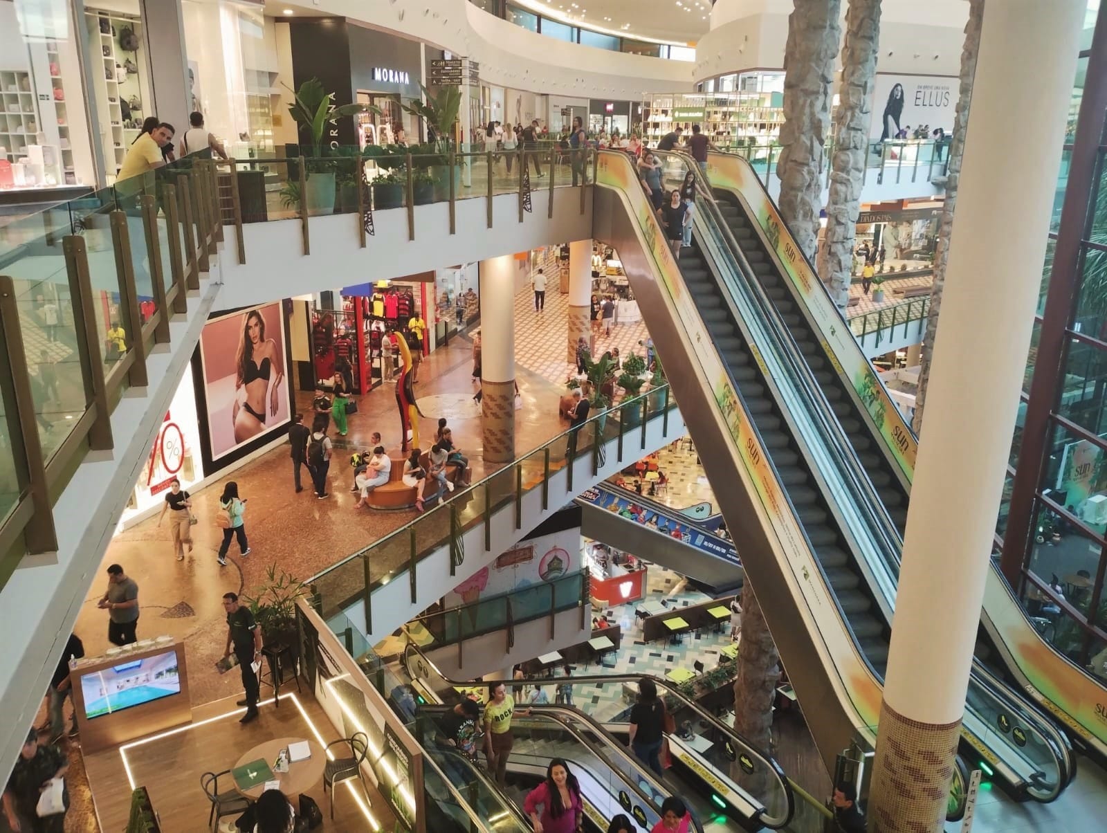 Horários de Funcionamento do Comércio e Shoppings em Manaus no Dia do Trabalhador