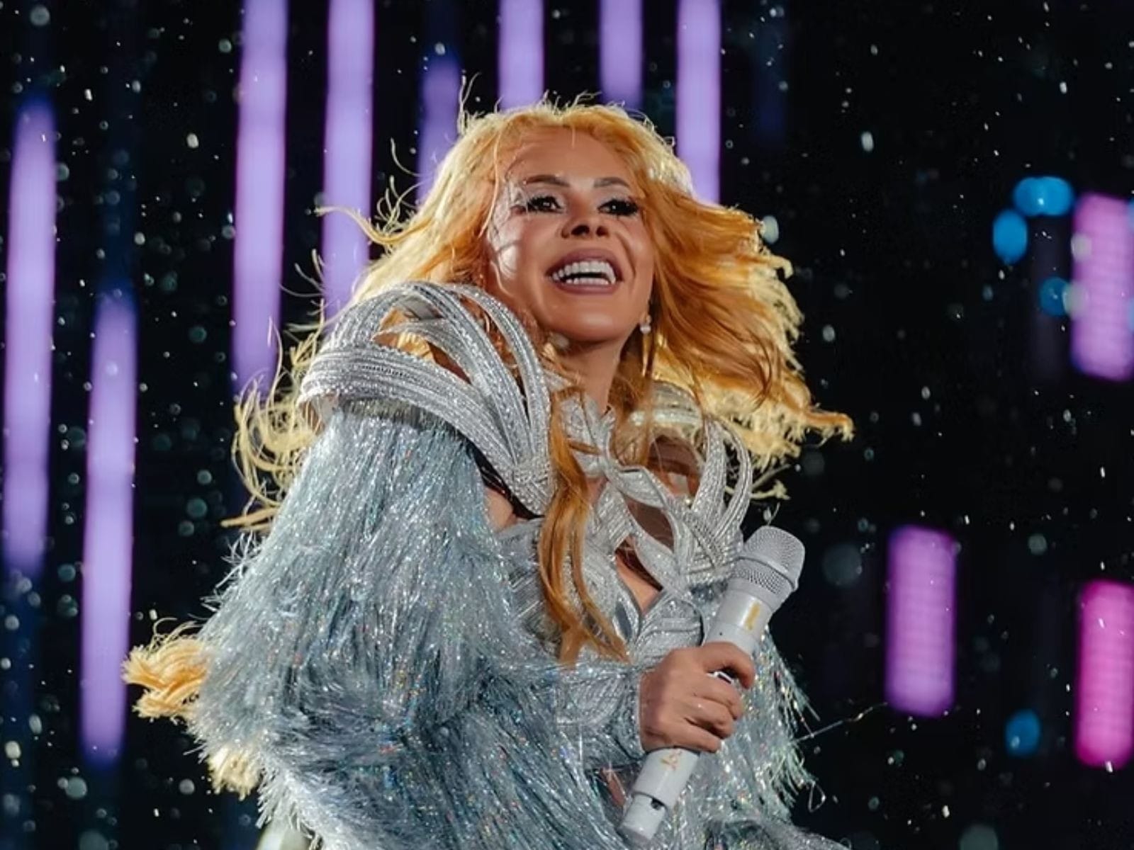 Joelma se apresenta em Cruzeiro do Sul durante a Festa do Trabalhador