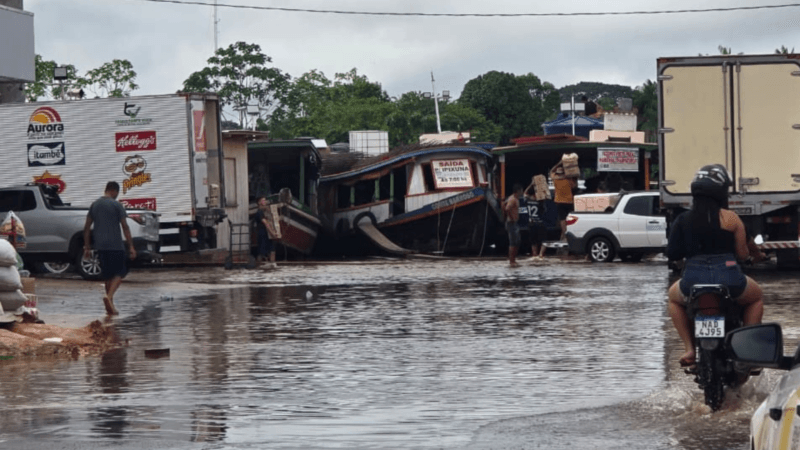 Cheia do Rio Juruá Impacta Mais de 28 Mil Pessoas em Cruzeiro do Sul, Acre