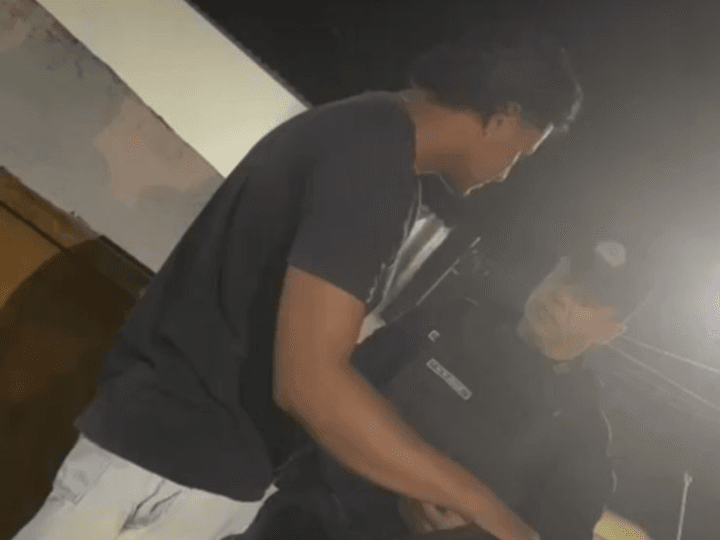 Abordagem Policial a Entregador em Blitz no Acre Choca a Comunidade