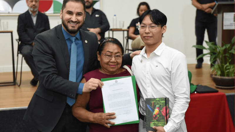 Indígena Huni Kuĩ Conquista Cargo de Professor no Ifac em Trajetória Inspiradora