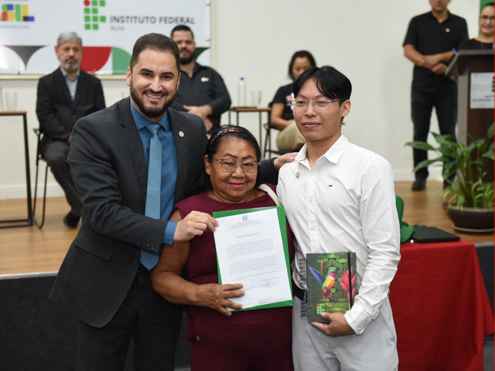 Indígena Huni Kuĩ Conquista Cargo de Professor no Ifac em Trajetória Inspiradora