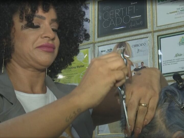 Salão de Beleza no Acre Inova para Atender Crianças com TEA