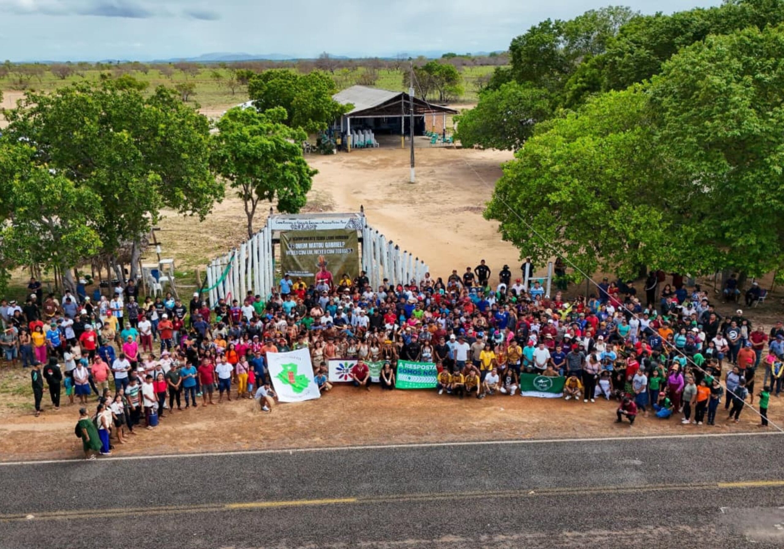 Movimento Indígena em Roraima: Protesto em Apoio ao Acampamento Terra Livre e Justa Cobrança por Líder Falecido