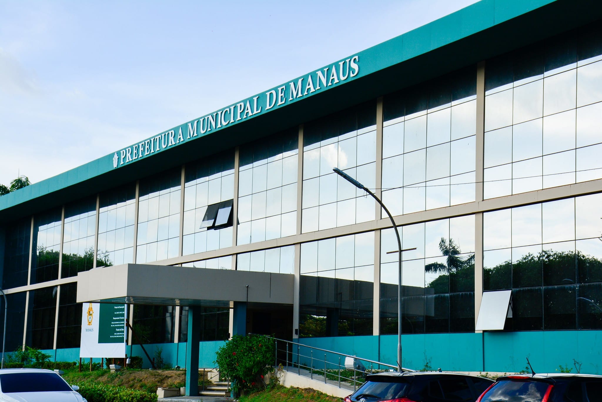 Mudanças na Gestão Municipal de Manaus: Novos Nomes no Primeiro Escalão