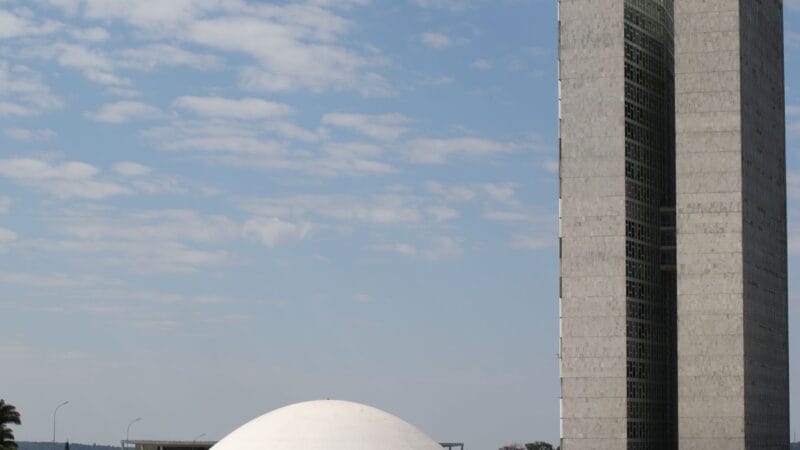 Câmara dos Deputados Aprova Acesso da ANP a Dados Fiscais para Combate a Fraudes