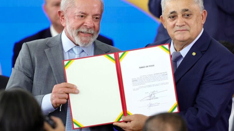 José Guimarães Assume Ministério e Promete Lutar Contra o Fascismo