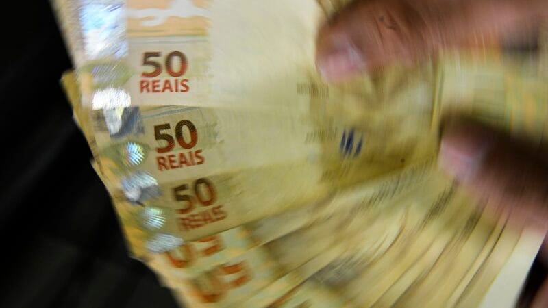 Poupança Registra Retirada Líquida de R$ 11,1 Bilhões em Março