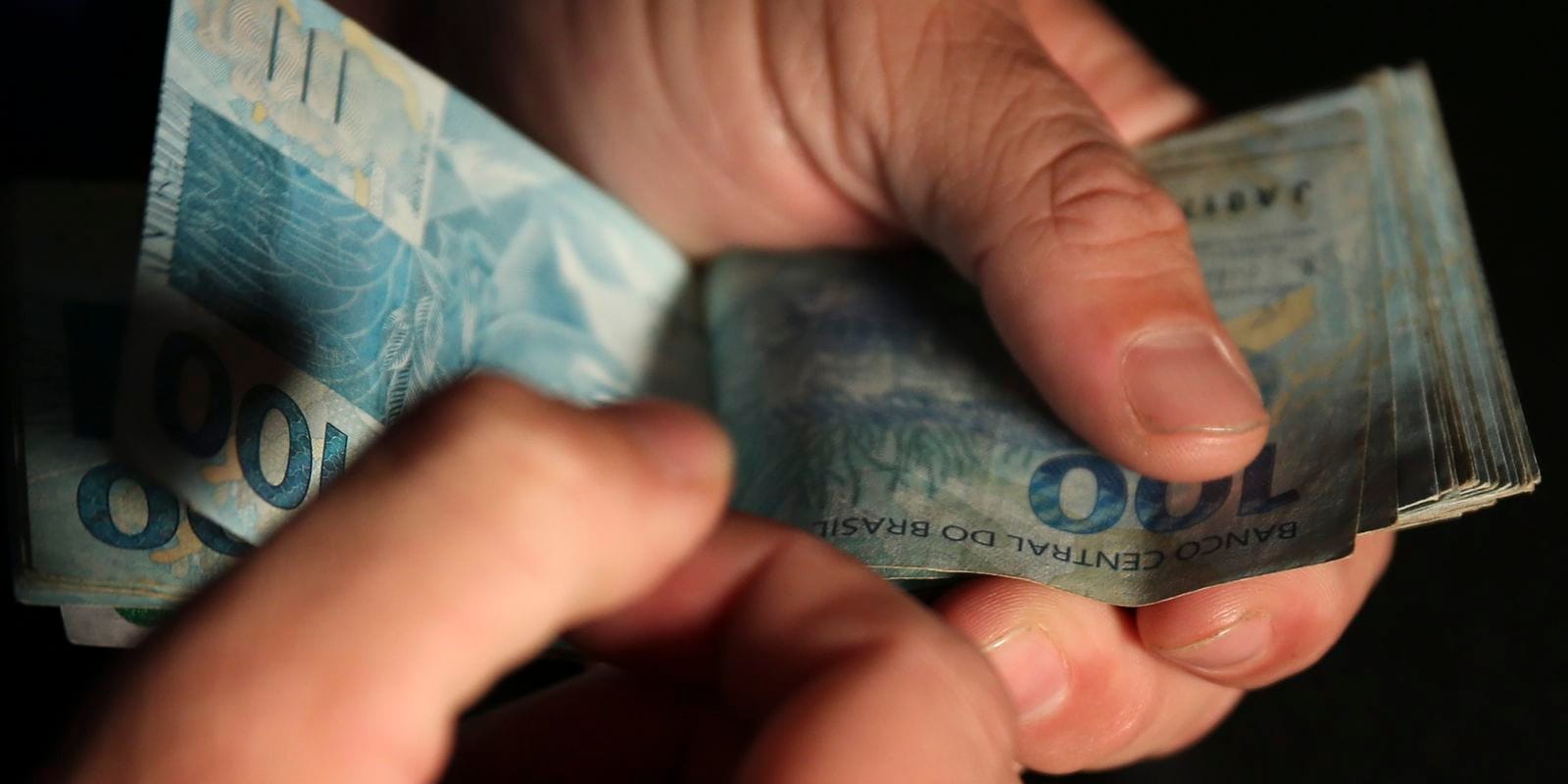 Caixa e Banco do Brasil Anunciam Liberação do Abono Salarial para Nascidos em Março e Abril