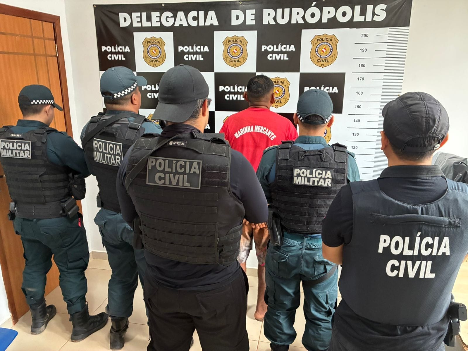 Homem é preso em Rurópolis por suspeita de estupro de vulnerável e aliciamento de menores