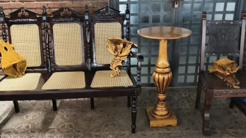 Exposição ‘Arte Retrô’ em Belém Valoriza Restauração Sustentável de Móveis