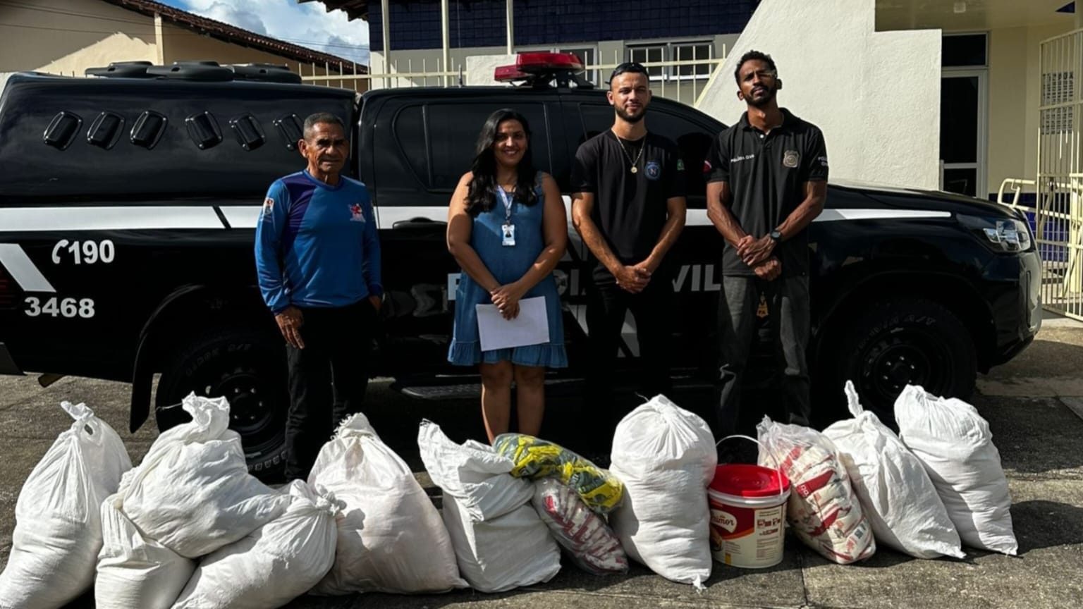 Polícia Civil Entrega Alimentos Apreendidos a Abrigo em Oriximiná