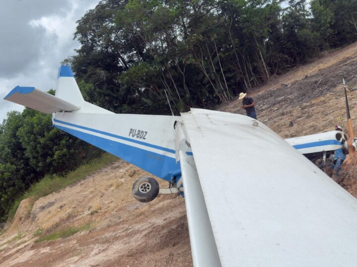 Piloto de 72 anos é resgatado após queda de avião no Pará