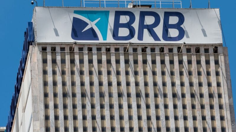 STF Suspende Julgamento sobre Imóveis Públicos e Banco de Brasília
