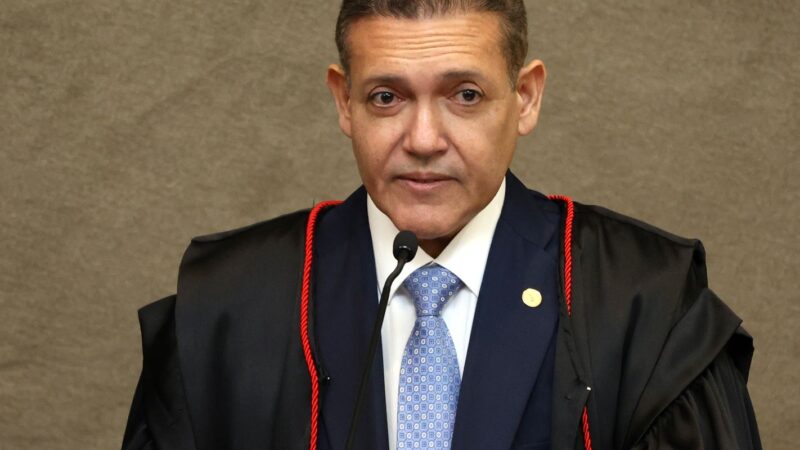 Ministro Nunes Marques Solicita Parecer da PGR sobre Revisão da Condenação de Bolsonaro