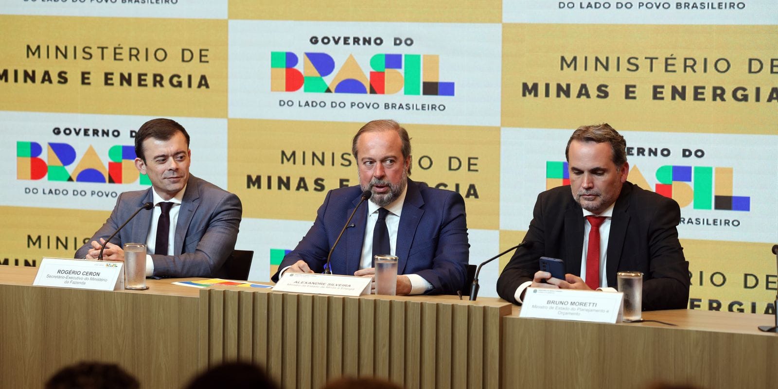 Governo Federal Implementa Subsídio para Controlar Preços da Gasolina e Diesel