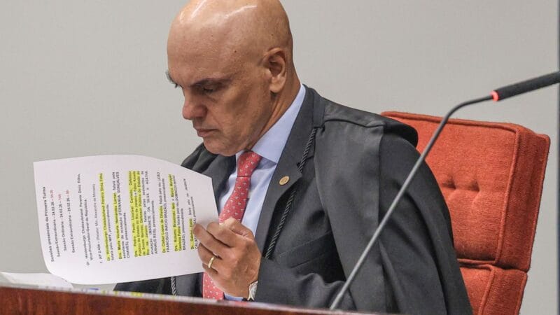 Ministro Moraes Pressiona por Extradição de Carla Zambelli da Itália