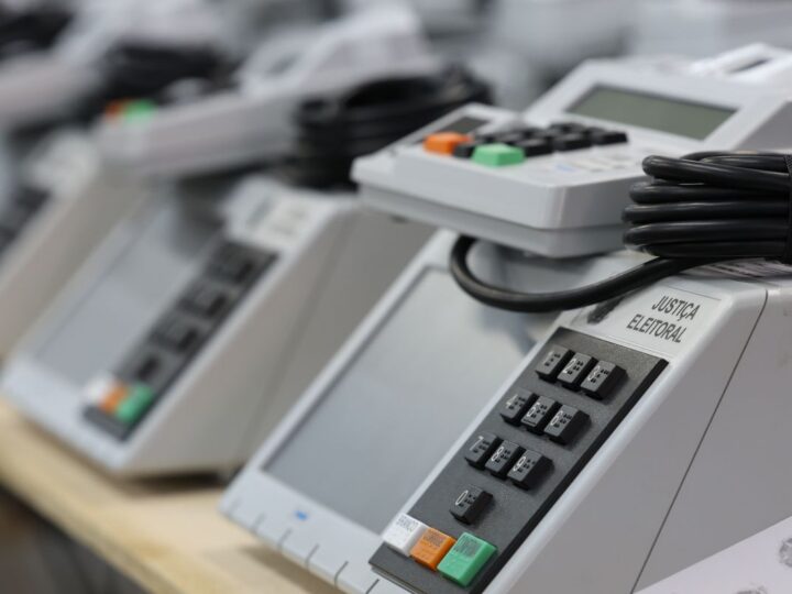 TSE Lança Comissão para Combater Uso Ilegal de Inteligência Artificial nas Eleições