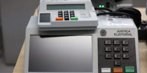 Desinformação sobre Urnas Eletrônicas: Um Estudo Revelador