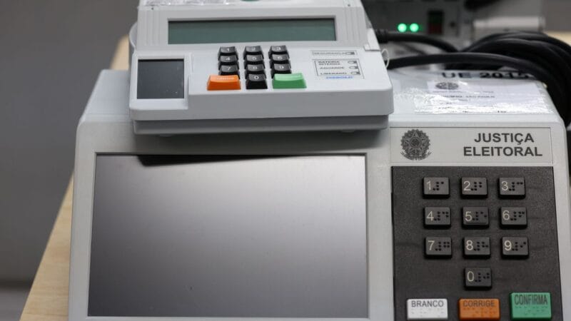 Desinformação sobre Urnas Eletrônicas: Um Estudo Revelador