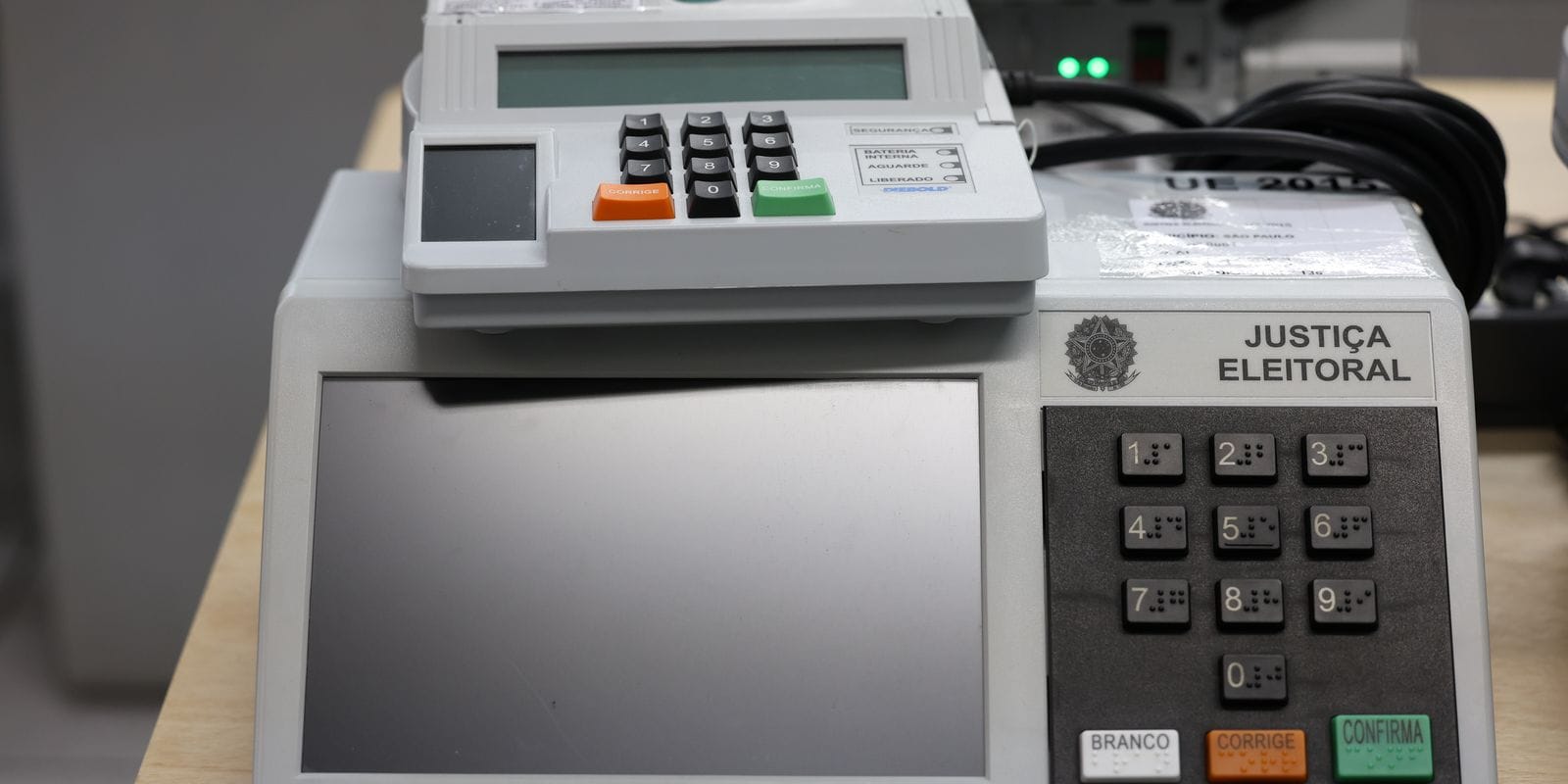 Desinformação sobre Urnas Eletrônicas: Um Estudo Revelador