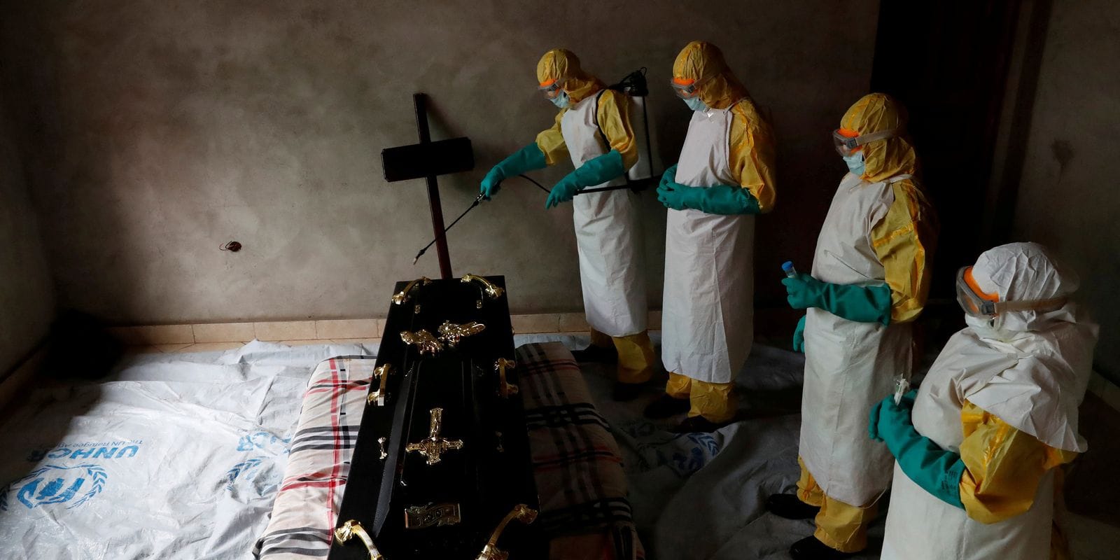 OMS Identifica 139 Mortes Suspeitas por Ebola na África