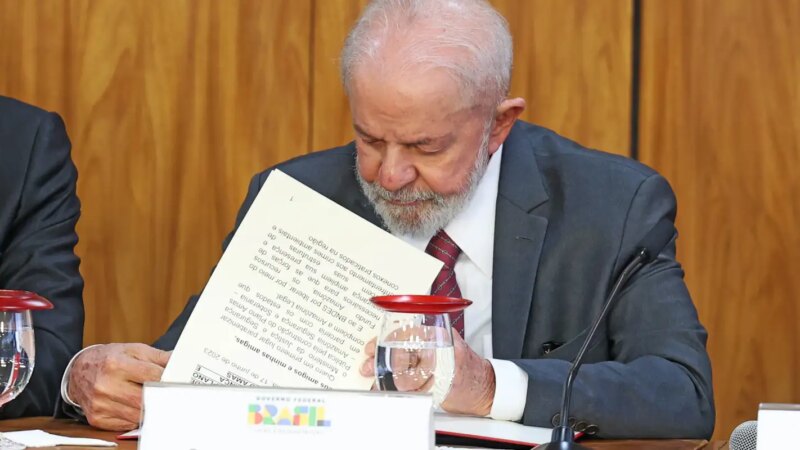 Lula Veta Projeto de Lei que Reconhece Estágio como Experiência Profissional