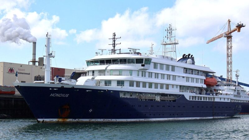 Capitão do MV Hondius Desembarca Após Surto de Hantavírus