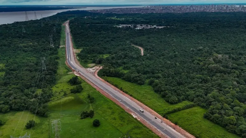 Desocupação de Área Irregular na Avenida Liberdade em Belém