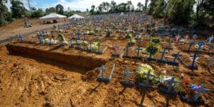 Impactos da Pandemia: Queda na Expectativa de Vida no Brasil Atraída pelo Negacionismo