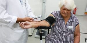 Geração Prateada: O Impacto do Consumo em Saúde até 2044