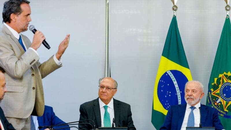Lula Revoga Imposto de Importação sobre Compras Internacionais de Baixo Valor
