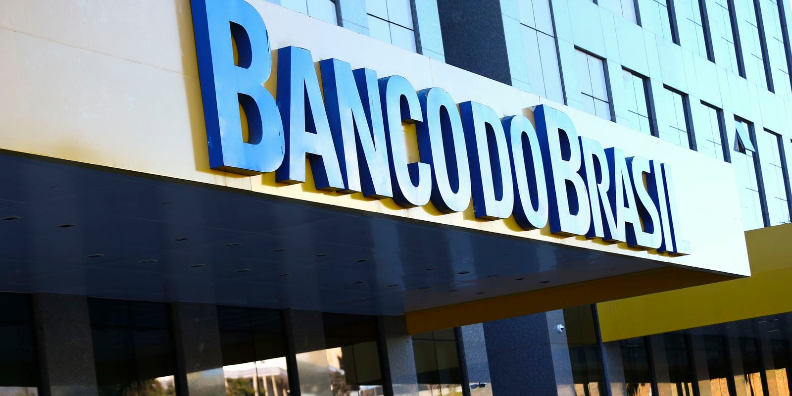 Queda de 54% no Lucro do Banco do Brasil Reflete Crise no Setor Agropecuário