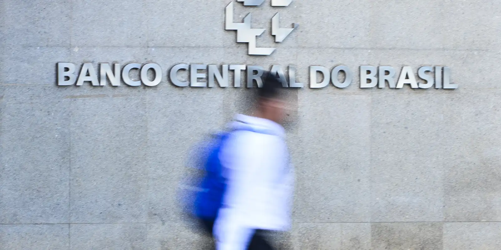 Migração de Recursos do Conglomerado Master: Impactos e Análises do Banco Central