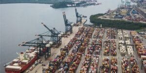 Balança Comercial Brasileira Registra Superávit Recorde em Abril