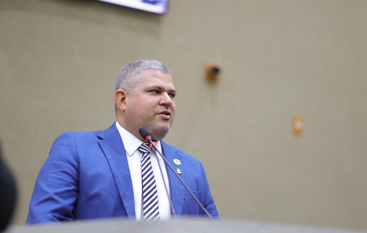Vereador Elan Alencar tem mandato cassado por fraudes em candidaturas femininas em Manaus