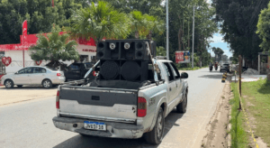 A Alvorada do Garantido: Raízes e Tradições de Parintins
