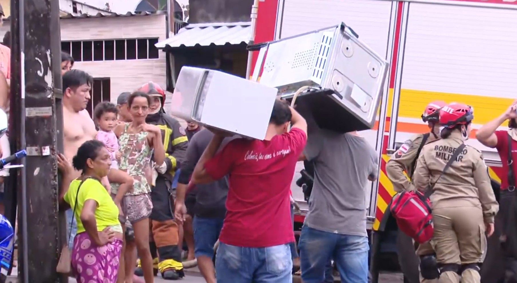 Incêndio Devastador no Bairro São Jorge em Manaus: Moradores Relatam Momentos de Desespero