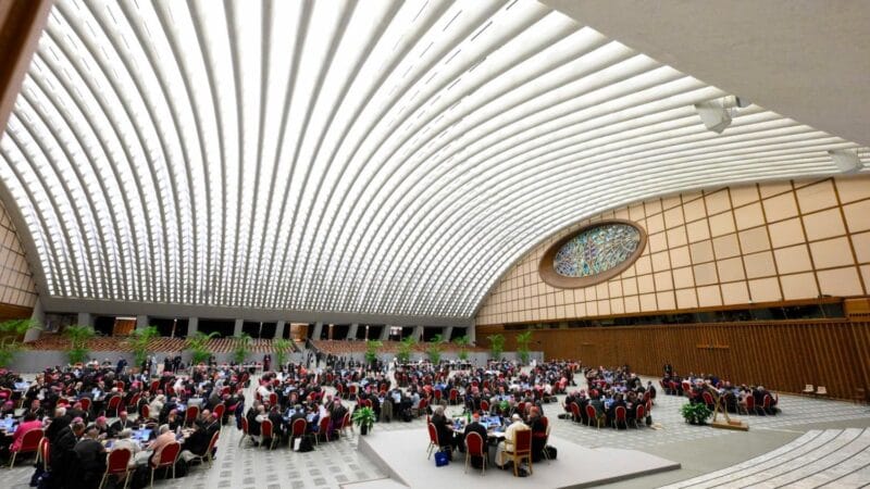 Sínodo sobre Sinodalidade: Diretrizes para o Futuro da Igreja