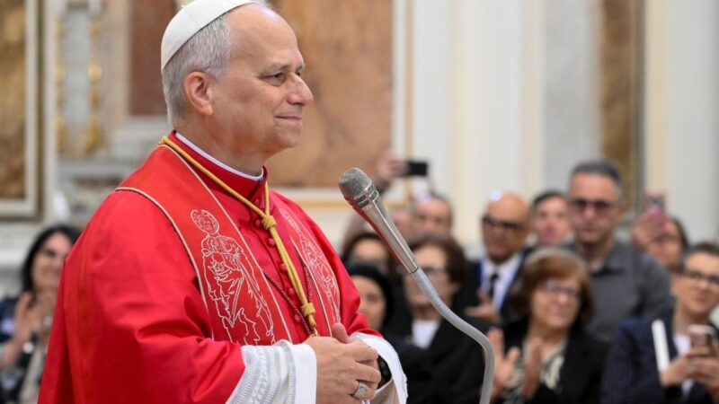 Papa Leão XIV Enfatiza a Esperança e a Confiança em Acerra