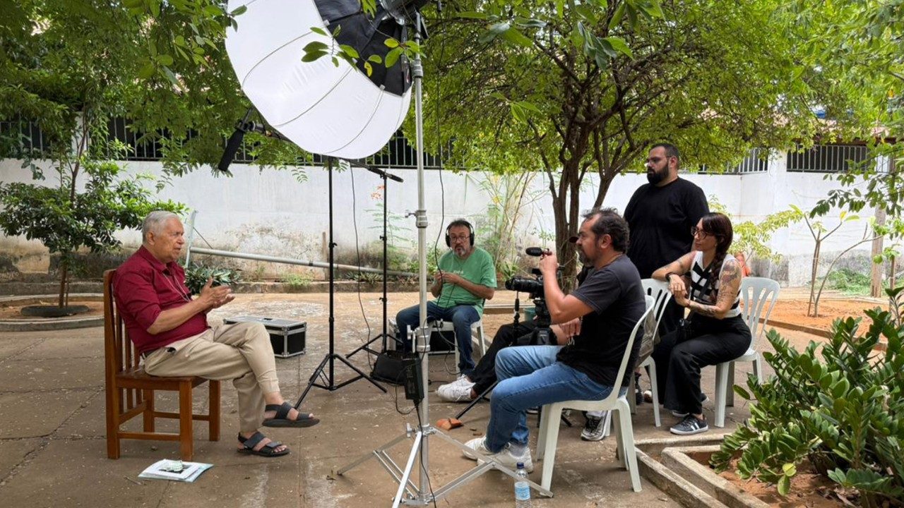 Documentário Revela a Vida e Legado de Dom Inocêncio López Santamaria