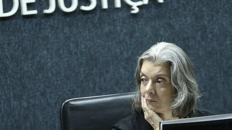 Ministra Cármen Lúcia se posiciona contra flexibilização da Lei da Ficha Limpa