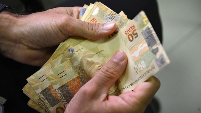 Renda Média dos Amapaenses Alcança R$ 2.857 em 2025, Revela IBGE