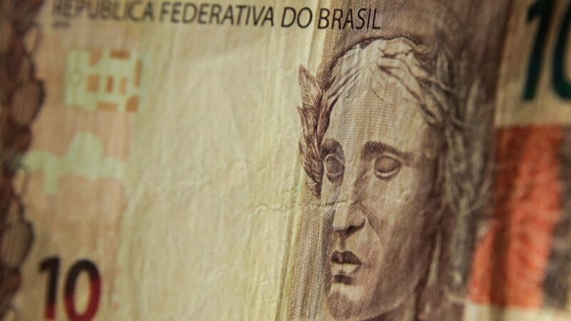 Governo de SP Impõe Multa Histórica de R$ 1 Bilhão à Fast Shop por Irregularidades Fiscais