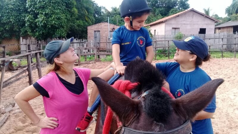 Transformação através da Equoterapia: O Impacto do 2º BME em Santarém