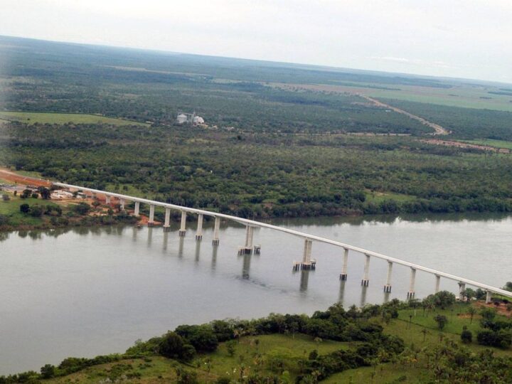 Governo do Tocantins Autoriza Travessia de Balsa Após Interdição de Ponte na BR-235