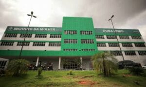 Parto em Banheiro de Maternidade em Manaus Levanta Questões sobre Assistência e Negligência