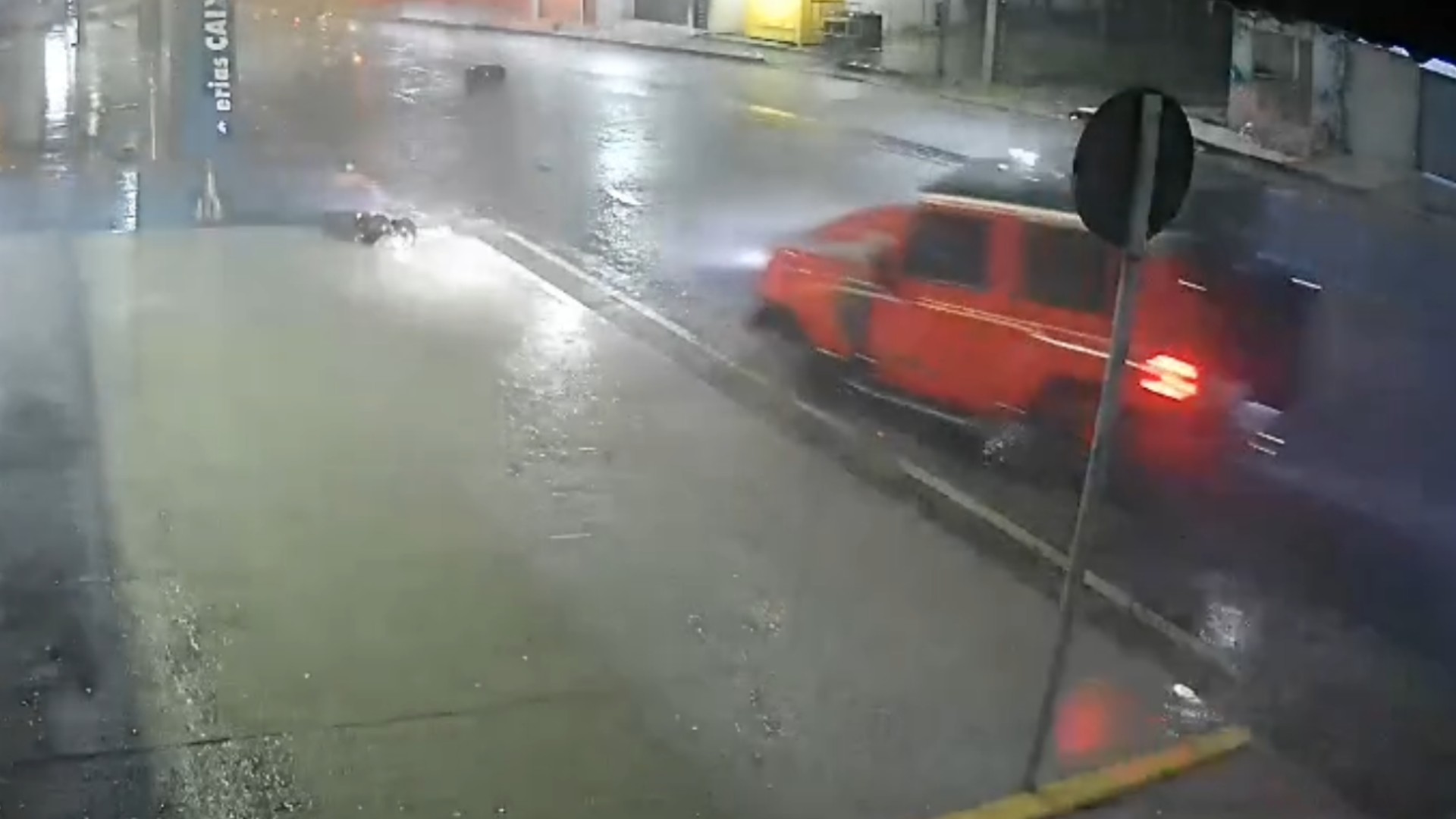 Motorista Fogem Após Colisão em Farmácia em São Miguel do Guamá, PA